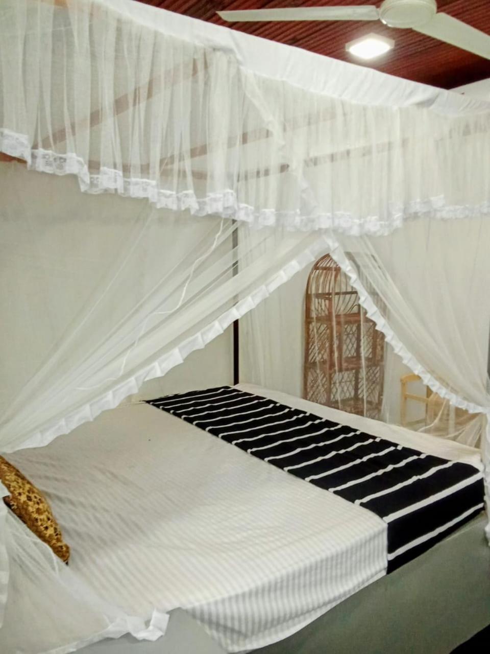 Sky Villa Unawatuna Exterior photo